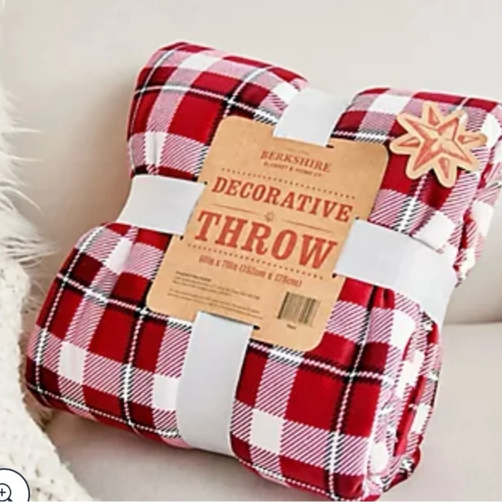 Berkshire Blanket 60” x 70” Decorative Throw Pink Plaid